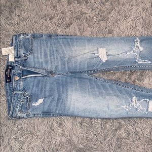 HOLLISTER JEANS